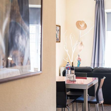 Guestready - Minimalistic Studio Downtown Porto Luaran gambar