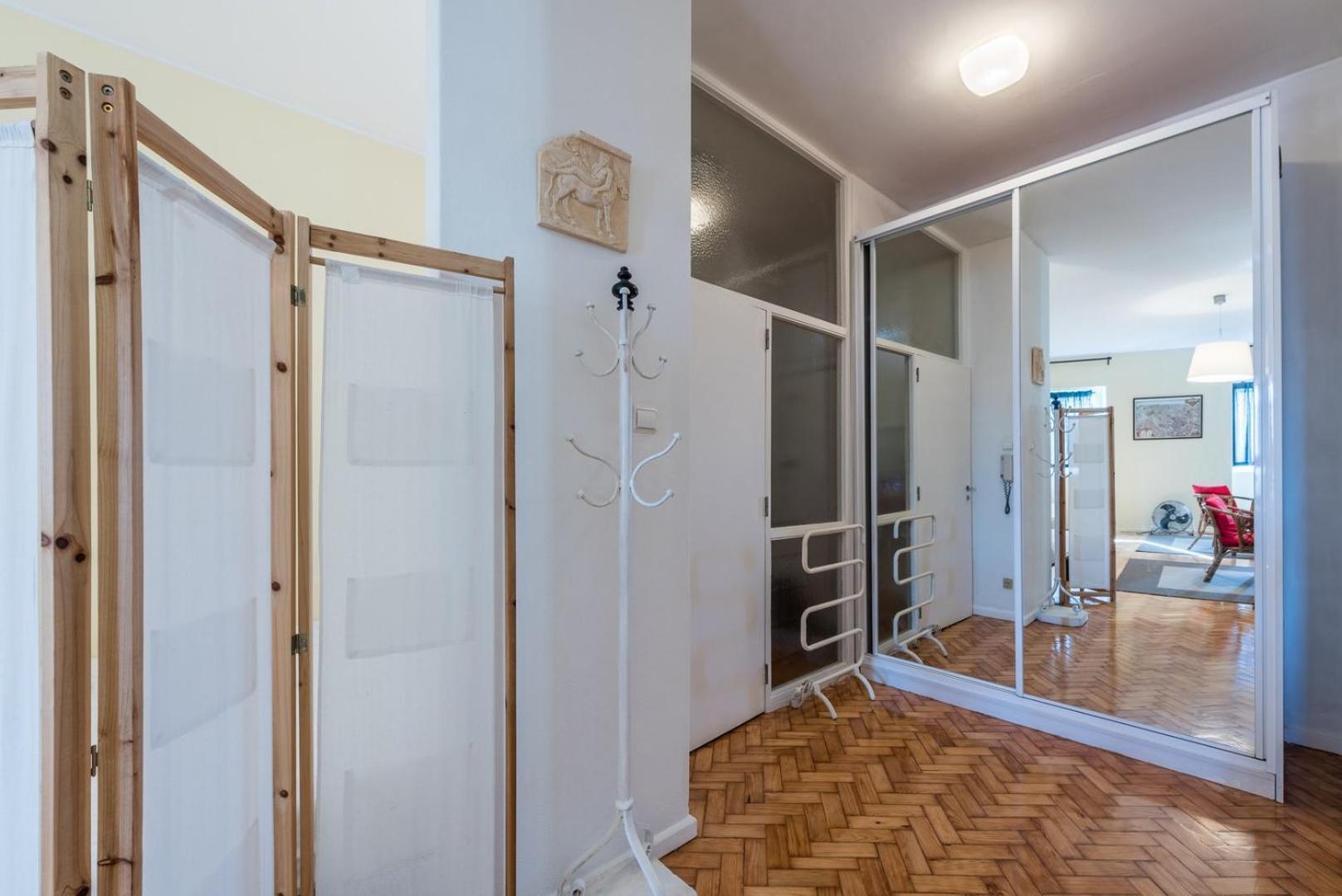 Guestready - Minimalistic Studio Downtown Porto Luaran gambar