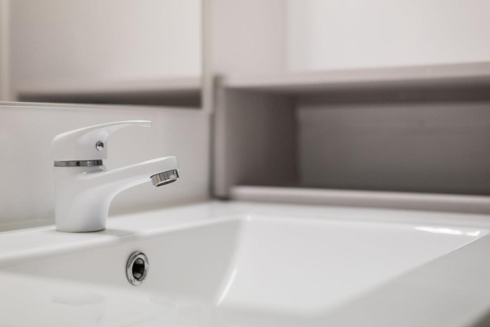 Guestready - Minimalistic Studio Downtown Porto Luaran gambar