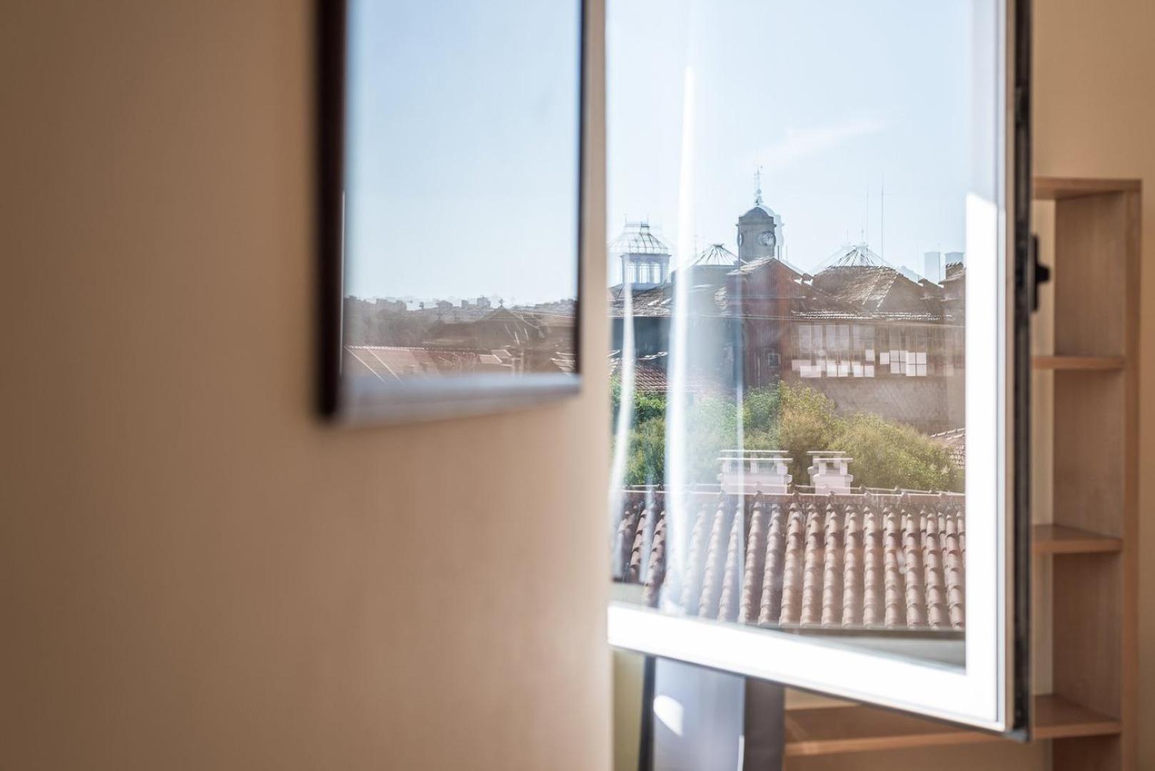 Guestready - Minimalistic Studio Downtown Porto Luaran gambar