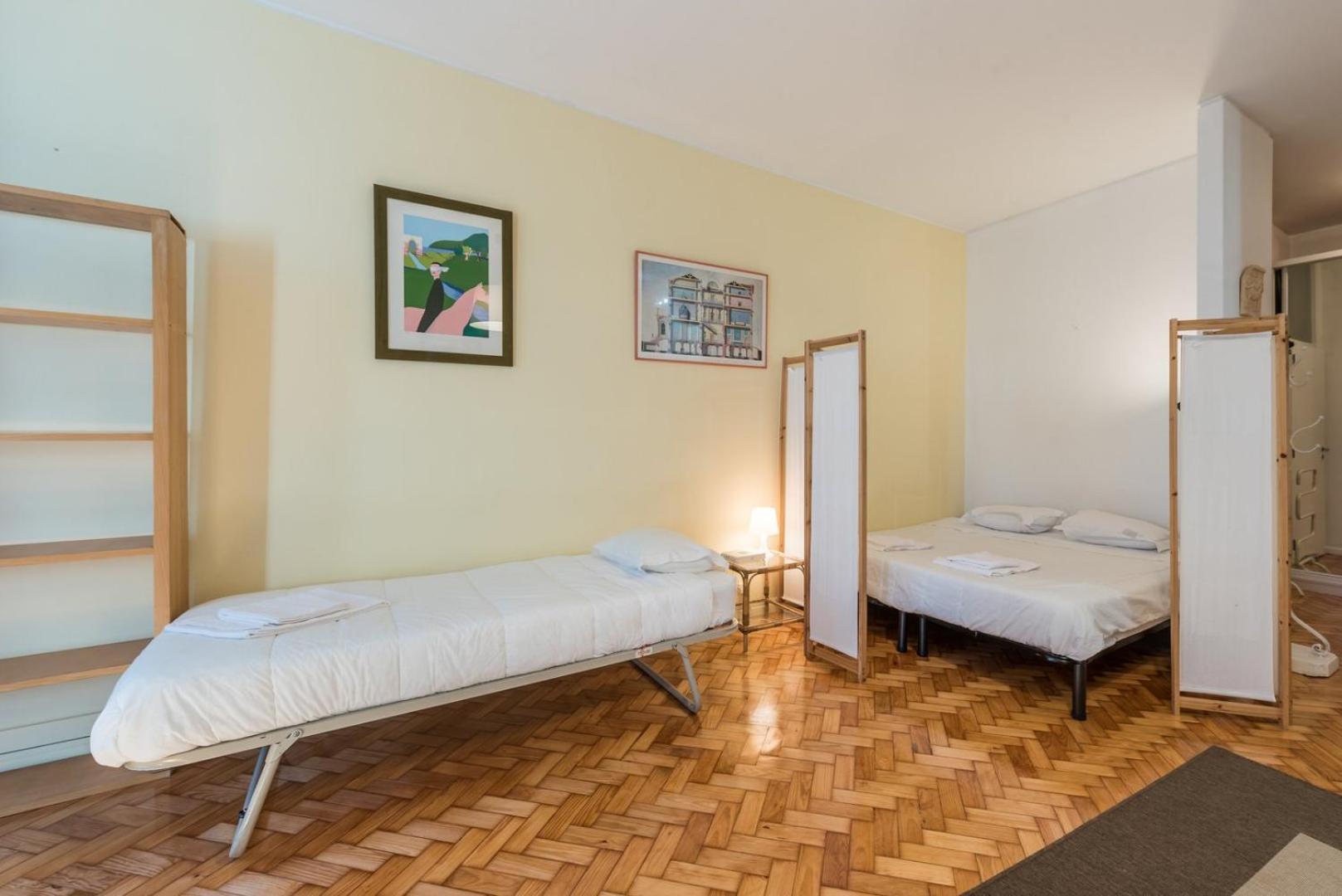 Guestready - Minimalistic Studio Downtown Porto Luaran gambar