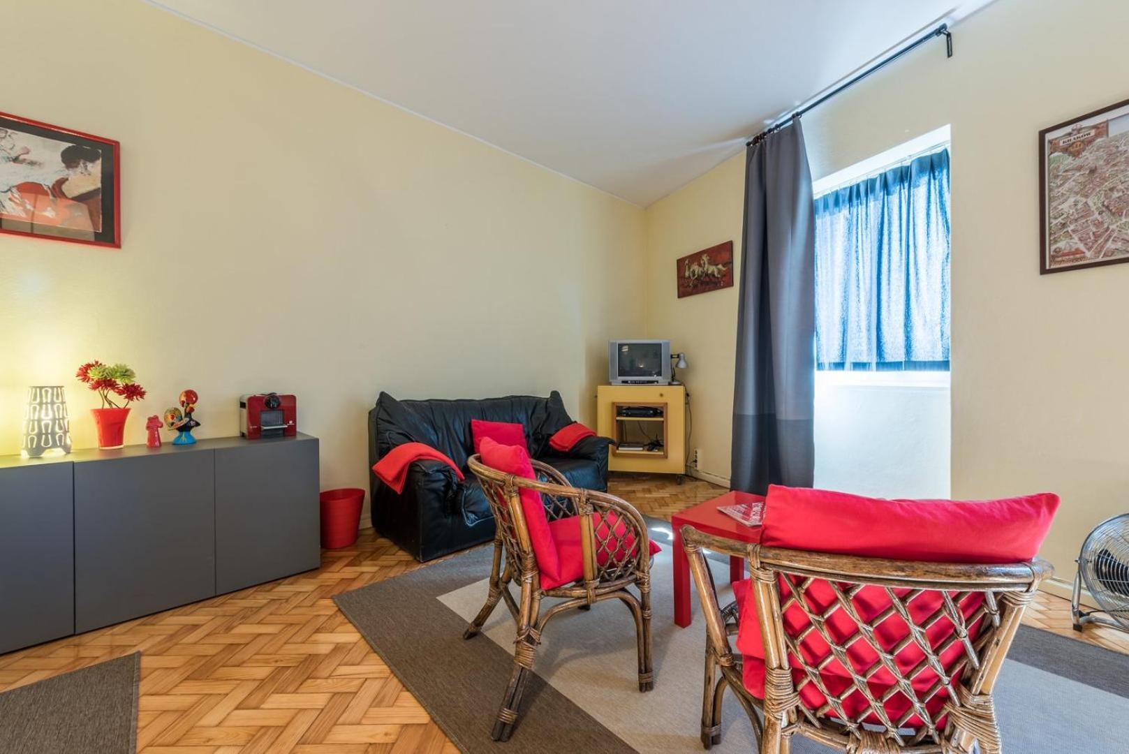 Guestready - Minimalistic Studio Downtown Porto Luaran gambar